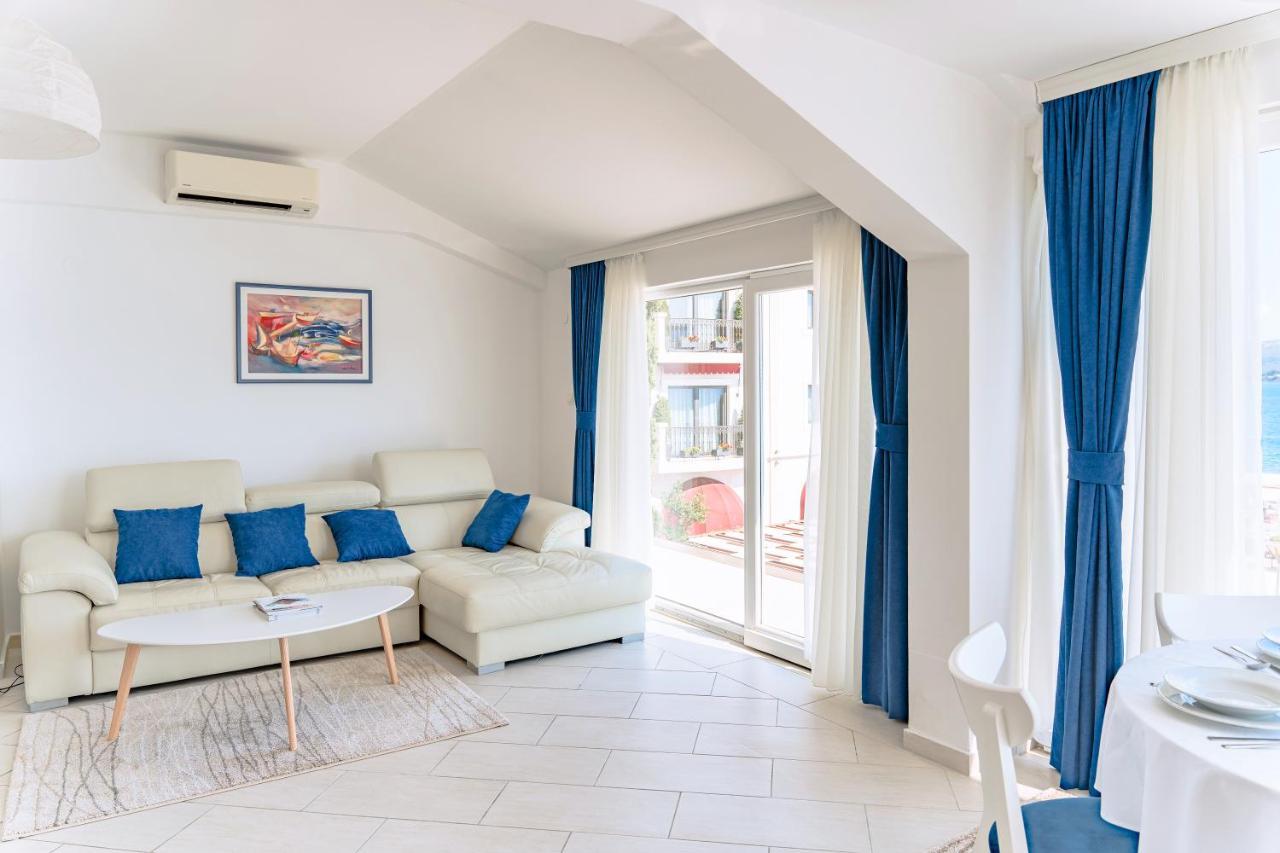 טיווט Seafront Apartments מראה חיצוני תמונה